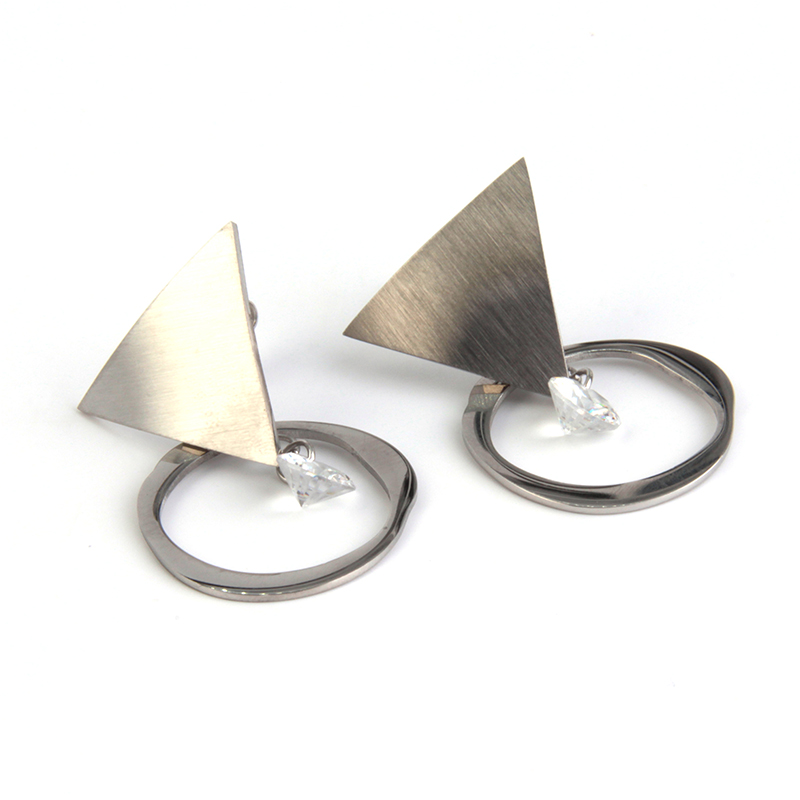 Aretes-Acero-Plateado-Cepillado-Triangulo-Ovalo-Zirconia