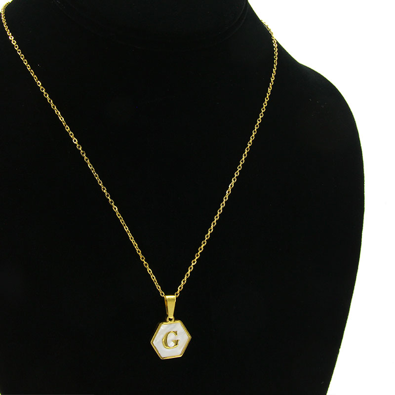 Collar-Acero-Inox-Dorado-Hexagonal-Letra-G-Madre-Perla-3