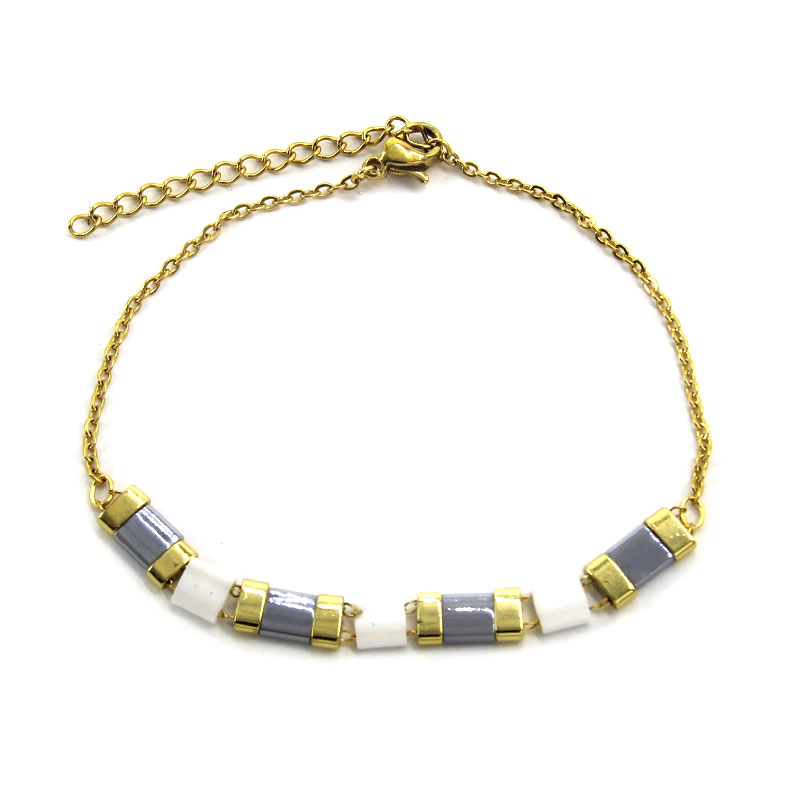 Pulsera-dorada-con-blanco-y-gris-1