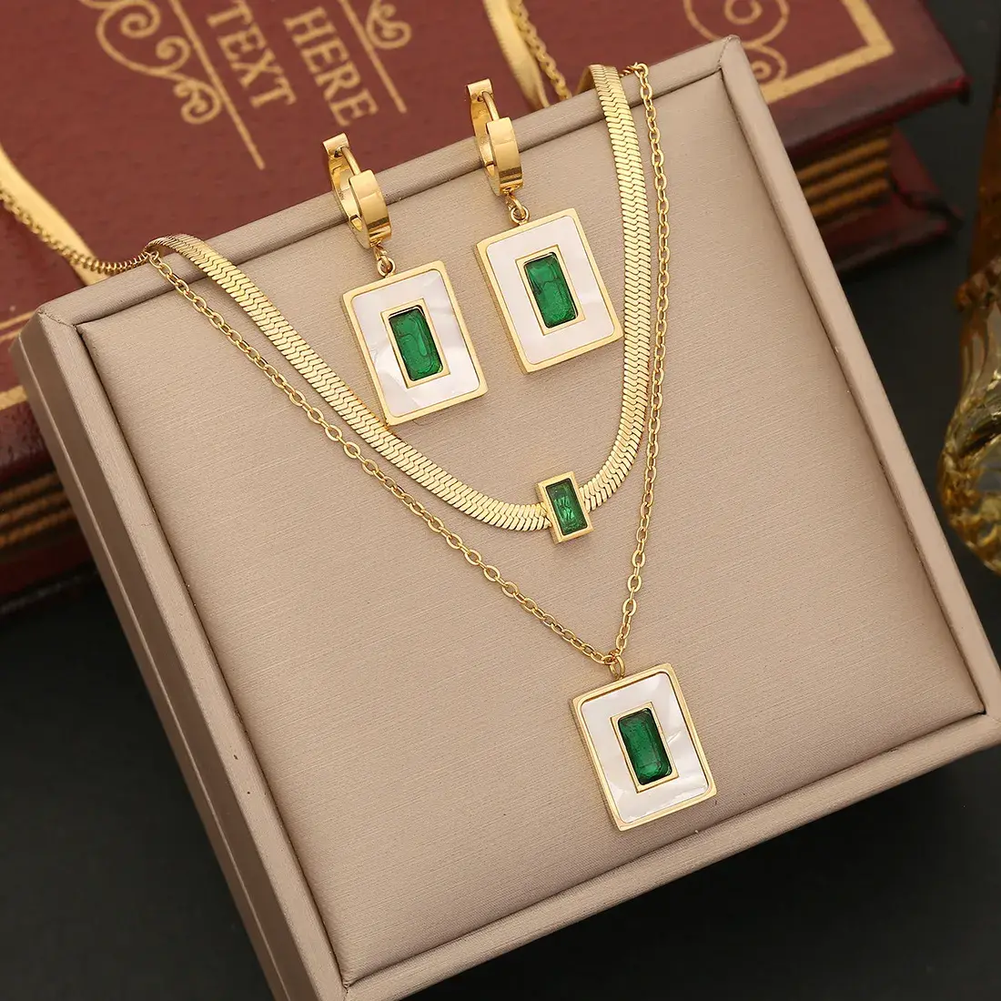 Set Joyería Acero Dorado Doble Cristal Verde Madre Perla (2)