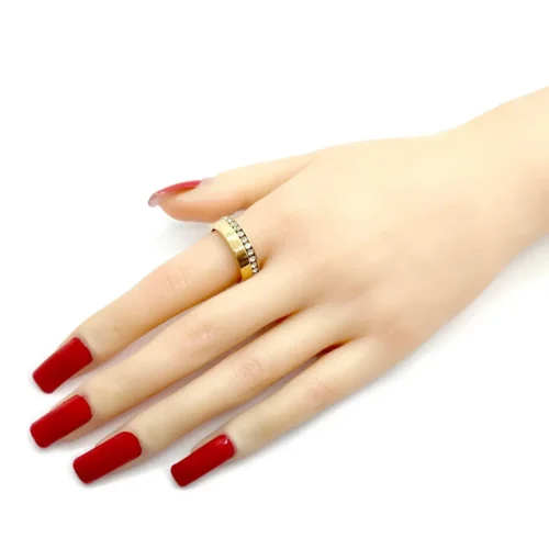 Anillo-Acero-Dorado-Grueso-Argolla-Linea-Con-Zirconias-4.webp