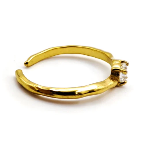 Anillo-Acero-Dorado-Solitario-Martillado-Ajustable-2.webp