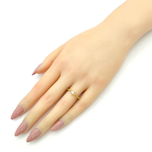 Anillo-Acero-Dorado-Solitario-Martillado-Ajustable-3.webp