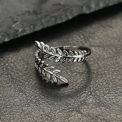 Anillo-Acero-Plateado-Ajustable-Doble-Espiga-Hojas.webp