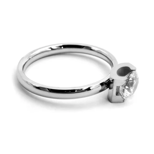 Anillo-Acero-Plateado-Delgado-Zirconia-Solitaria-Compromiso-2.webp