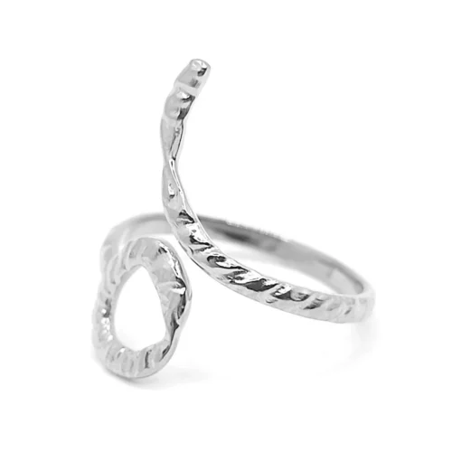 Anillo-Acero-Plateado-Slim-Delgado-Martillado-Ajustable-3.webp