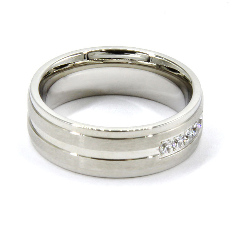 Anillo de Acero Plateado Tipo Argolla Biselado Zirconias 2