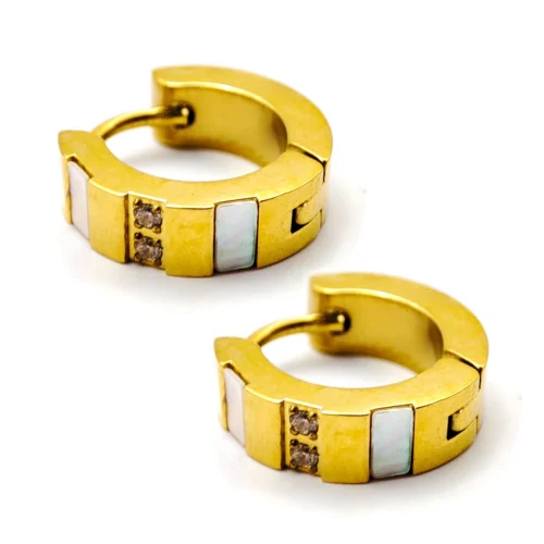 Aretes-Acero-Dorado-Huggies-Bandas-Madre-Perla-Cristales-1.webp