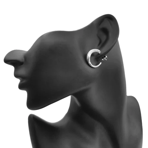 Aretes-Acero-Plateado-Arracada-Acanalada-Diseno-Irregular-3.webp