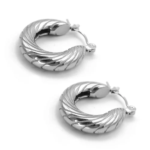 Aretes-Acero-Plateado-Arracadas-Patron-Ondas-Grabadas-1.webp