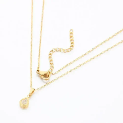 Collar-Acero-Dorado-Mini-Gota-Cristales-Elegante.webp