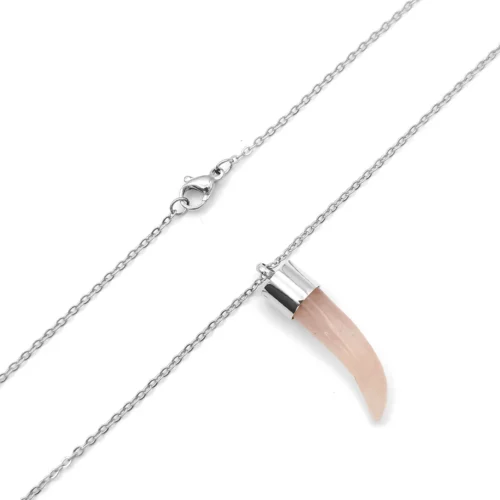 Collar-Acero-Inox-Colmillo-Simbolo-Fuerza-Cuarzo-Rosa-3.webp