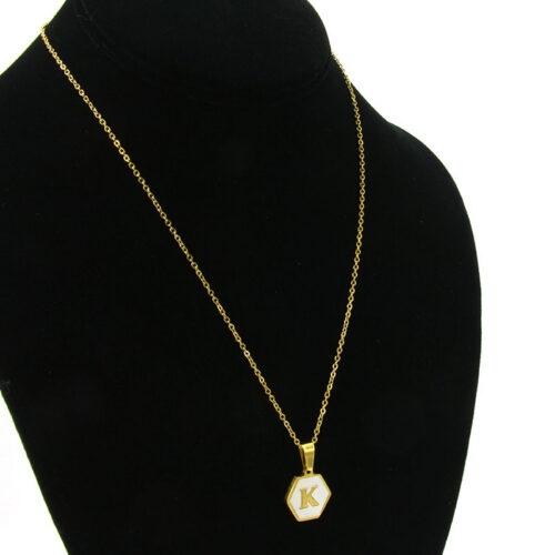 Collar-Acero-Inox-Dorado-Hexagonal-Letra-K-Madre-Perla-3.jpg