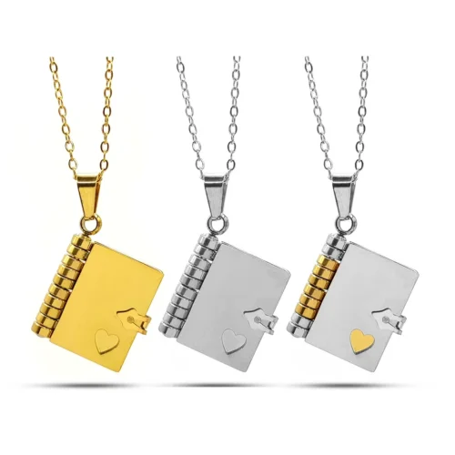 Collar-Acero-Libro-Corazon-Tres-Paginas-Para-Grabar.webp
