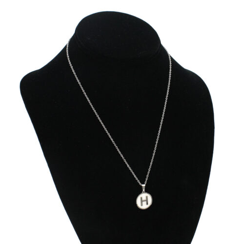 Collar-Acero-Plateado-Circular-Letra-H-Madre-Perla-4.jpg