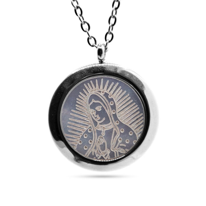 Collar-Acero-Plateado-Virgen-Guadalupe-Orando-Madre-Perla.jpg