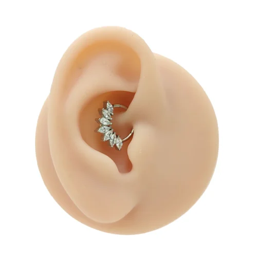 Piercing-de-Oreja-Acero-Aro-Clicker-Zirconia-Marquesa-6.webp