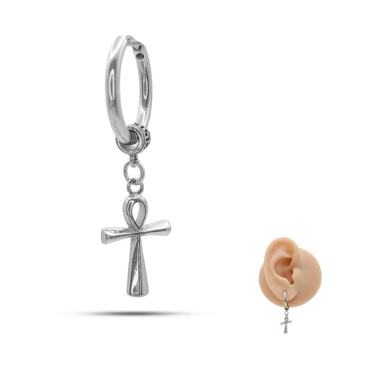 Piercing de Oreja Acero Plateado Cruz Egipica Huggie 1