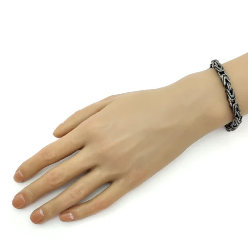 Pulsera-Acero-Negro-Vintage-Eslabon-Bizantino-Diseno-V-3.webp