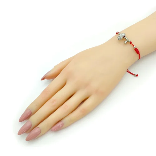Pulsera-Acero-Plateado-Borrego-de-la-Fortuna-Hilo-Rojo-2.webp