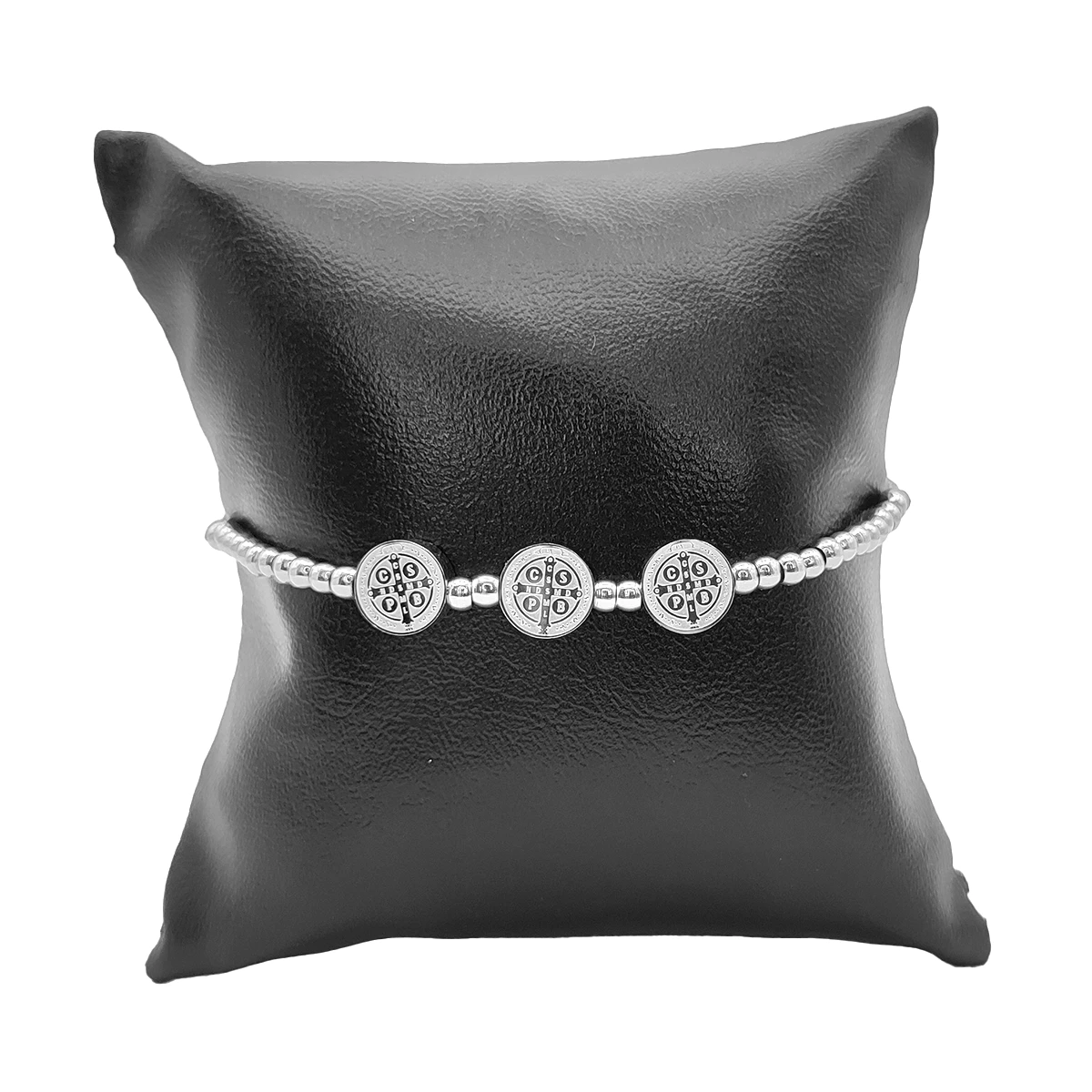 Pulsera Acero Plateado Triple Medalla San Benito Hilo Rojo 3