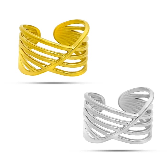 Anillo ajustable dorado de acero inoxidable con diseño cruzado minimalista sobre fondo blanco