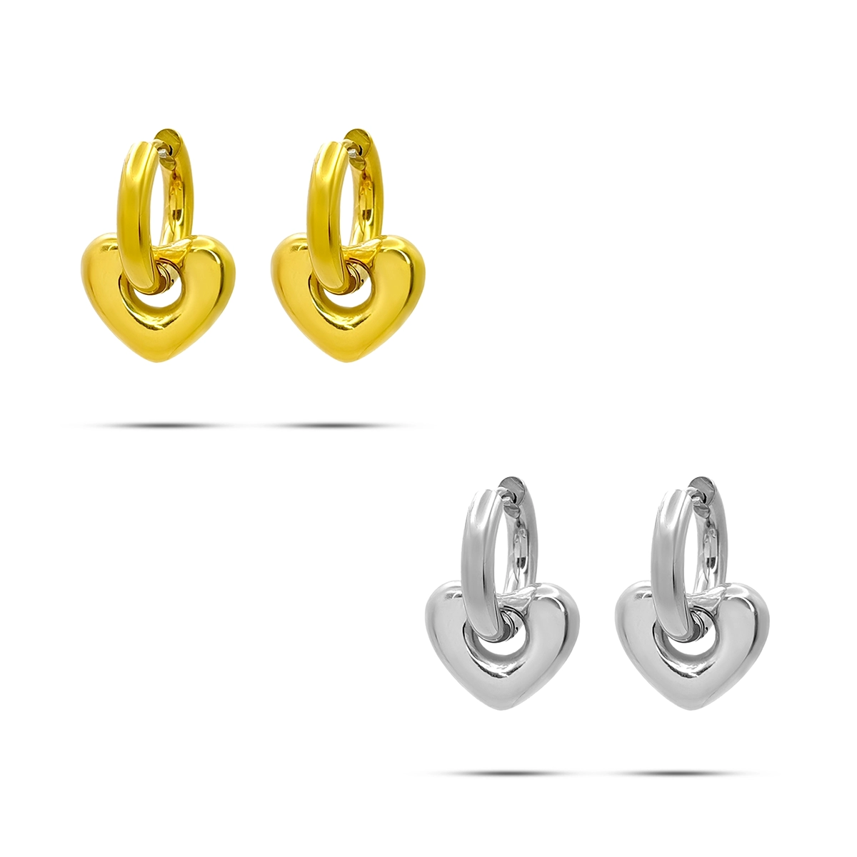 Aretes huggies de acero inoxidable con corazón colgante removible en color dorado y plateado sobre fondo blanco