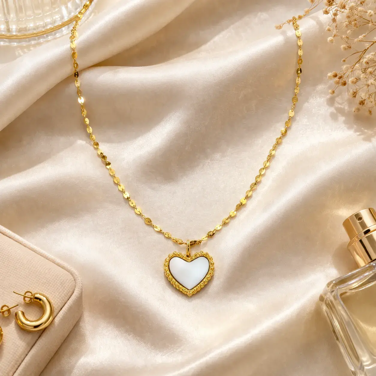 Collar Acero Dorado Corazón Madre Perla Enmarcado 6 Collar Acero Dorado Corazón Madre Perla Enmarcado - Image 4