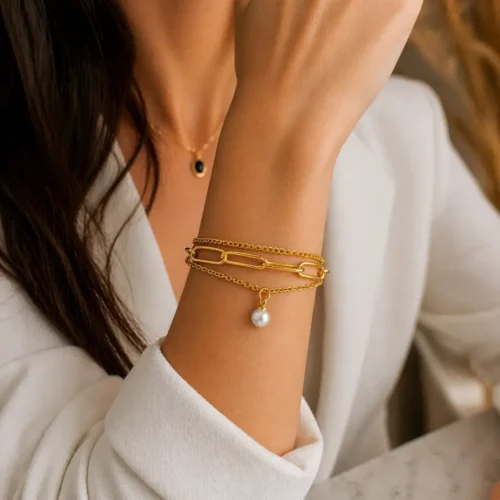 Pulsera Acero Dorado Triple Cadena Perla Pequeña (1)