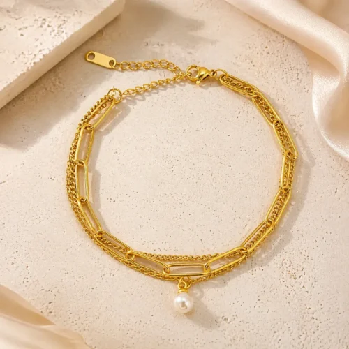 Pulsera Acero Dorado Triple Cadena Perla Pequeña (2)