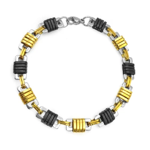 Pulsera tricolor de acero inoxidable para hombre con eslabones cuadrados y remaches en dorado, plateado y negro sobre fondo blanco