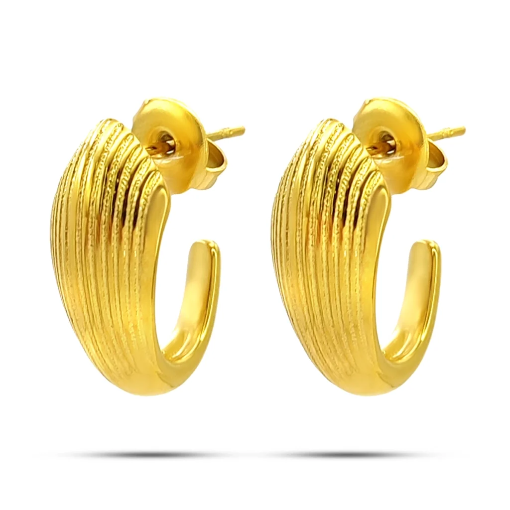 Aretes media arracada de acero dorado con forma de gota acanalada y diseño elegante para mujer